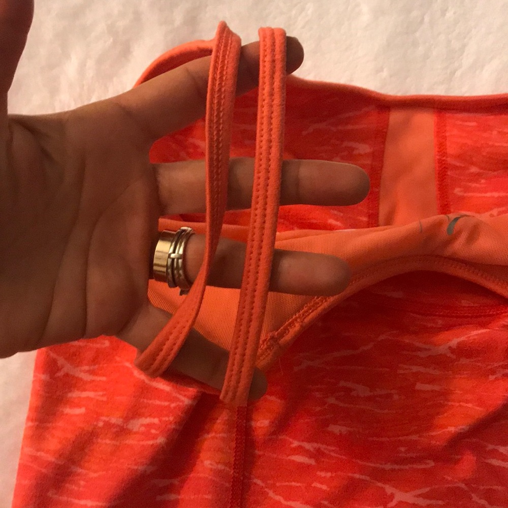 Workout top - Picture 4 of 4